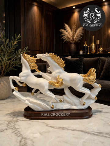 TRIPPLE HORSE STATUE