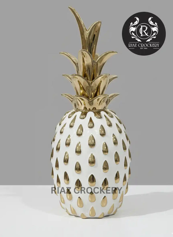 WHITE GOLDEN PINEAPPLE