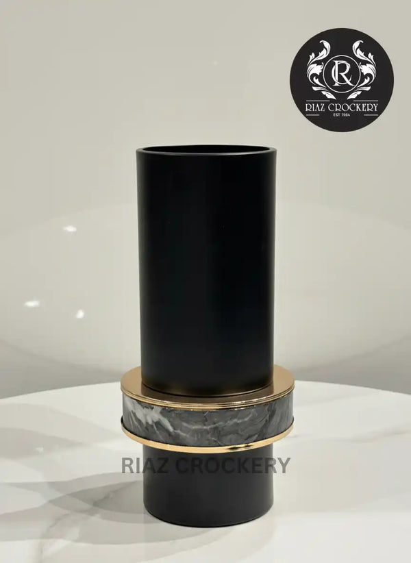 GOLDEN BLACK METAL VASE