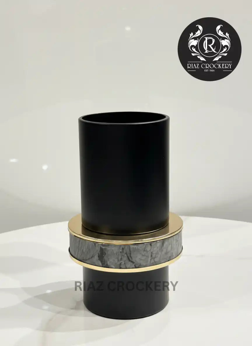 GOLDEN BLACK METAL VASE