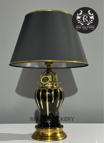 BLACK GOLD TABLE LAMP