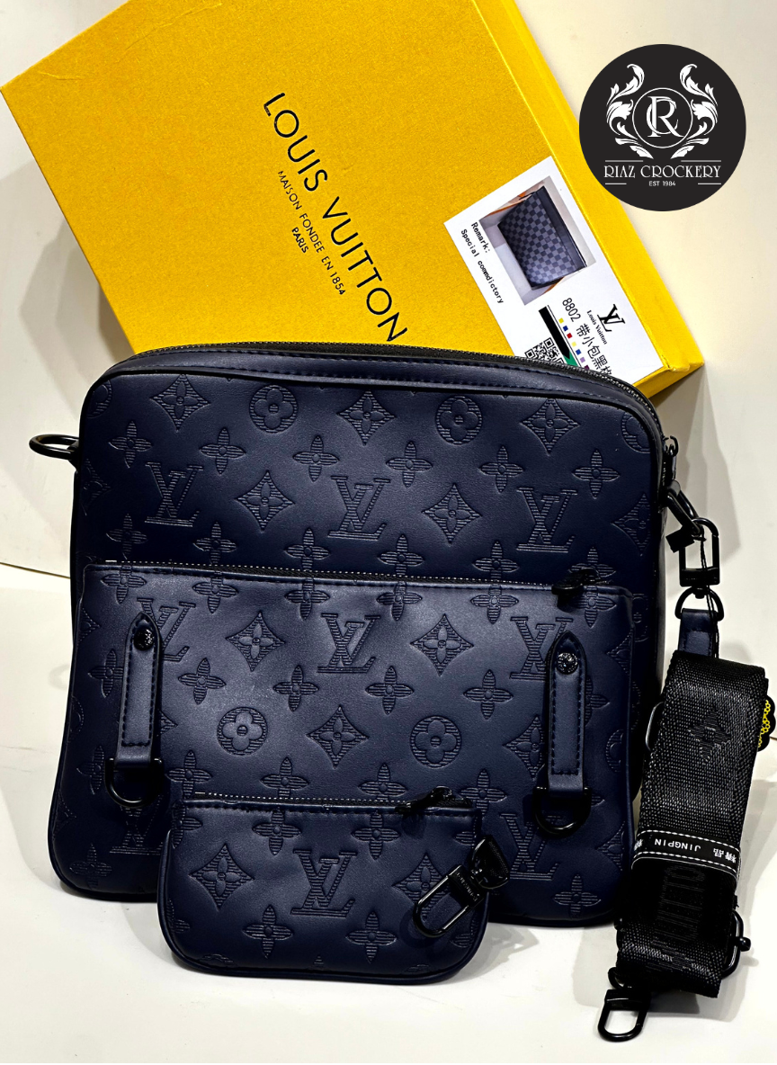 LV HAND PURSE
