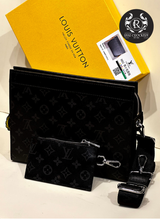 LV HAND PURSE