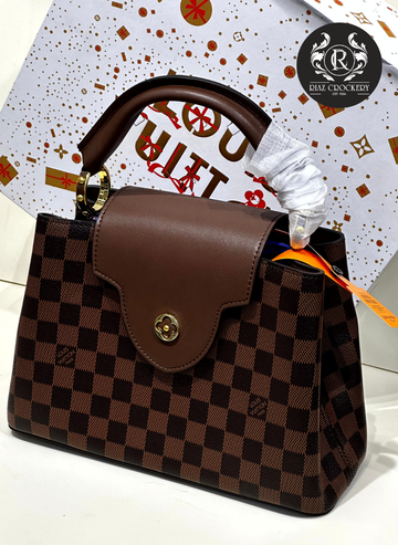 LV HAND PURSE
