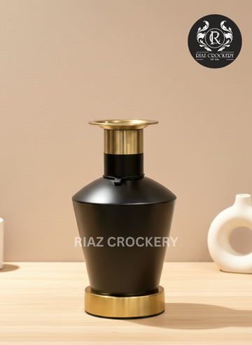 BLACK METAL VASE
