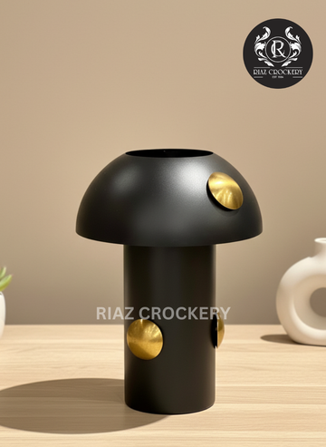 BLACK METAL VASE