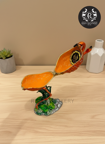 GOLDEN DIAMOND DECORATION PIECE